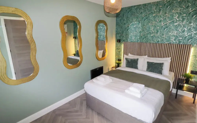 Valley Lodge 4 - North Wales Eco Lodges