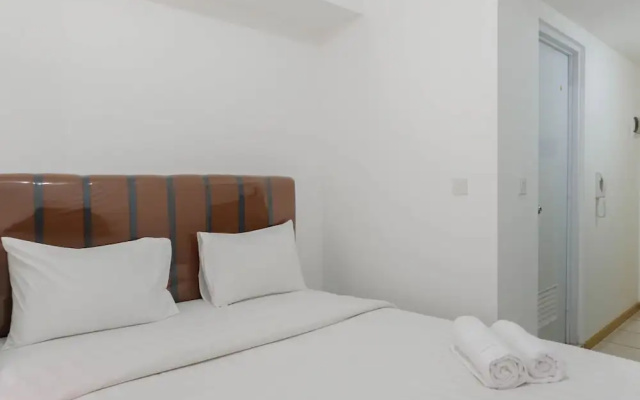 Cozy Studio Apartment at M-Town Residence near Summarecon Mall