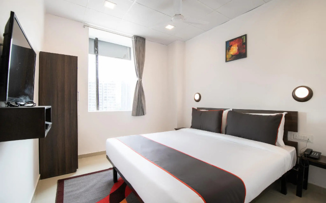 Oyo Townhouse 427 Gokul Solitaire VIP Rd