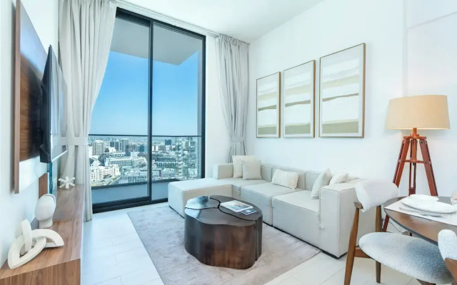 PVH - City View 1BR - Binghatti House