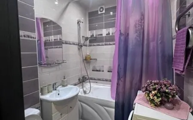 Апартаменты Лакшери на пл. Металлургов, д. 8
