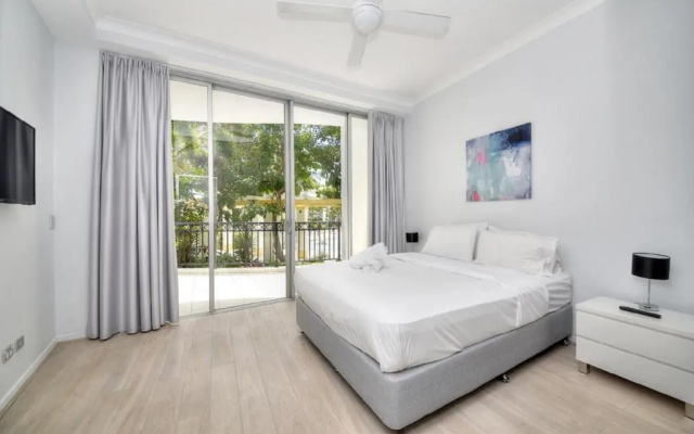 The Towers Chevron Renaissance Holidays Gold Coast