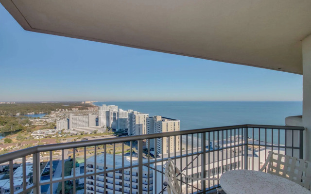 Royale Palms Condominiums