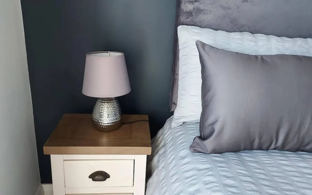 Modern 2 bed Apartment, City Centre, Wifi