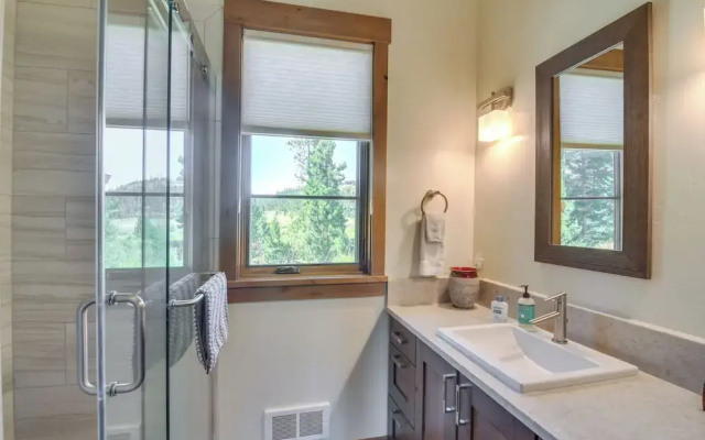 Cozy Fraser Cabin w/ Views & Moose Sightings!