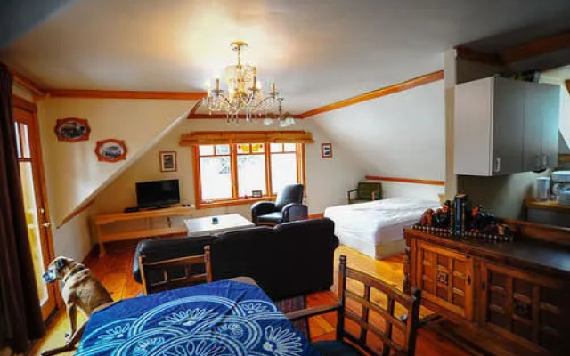 Kaslo Manor Lodge