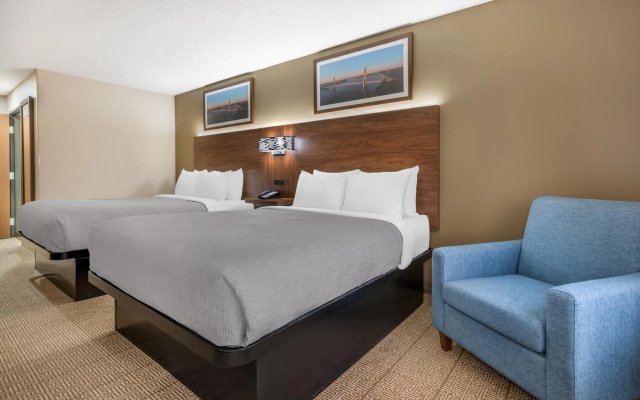 Quality Inn & Suites Rockport - Owensboro North (GOLD AWARD WINNER)