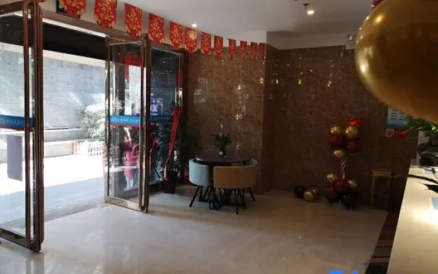 Zhengzhou Shina Hotel (Zijing Shandong Street Subway Station)