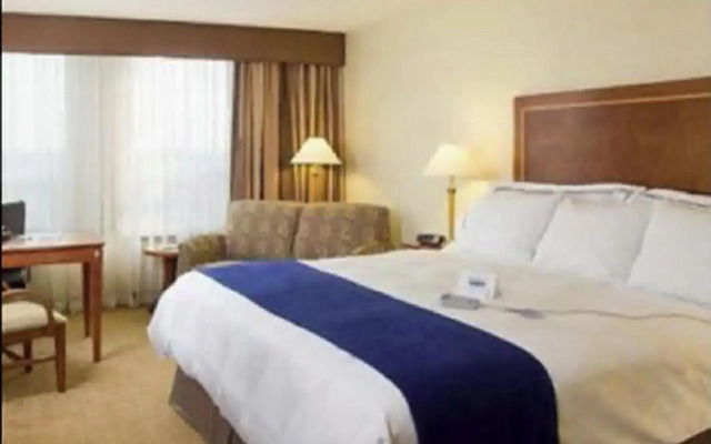 Hotel Executive Suites Newark Liberty Int'l Airport Carteret (EWR)