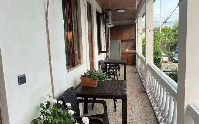 Guest House Achareli