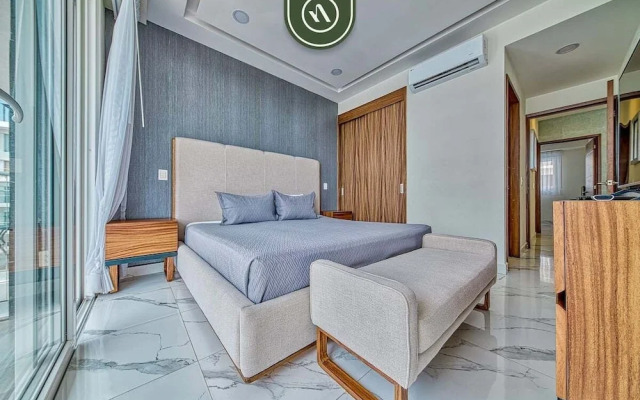2BR Condo With Private Balcony - Padel Court