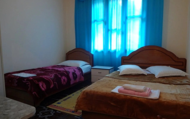 Turizmi Hotel