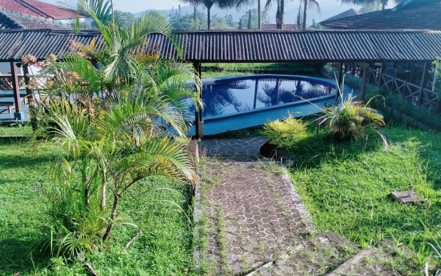 Hotel Lembah Nyiur