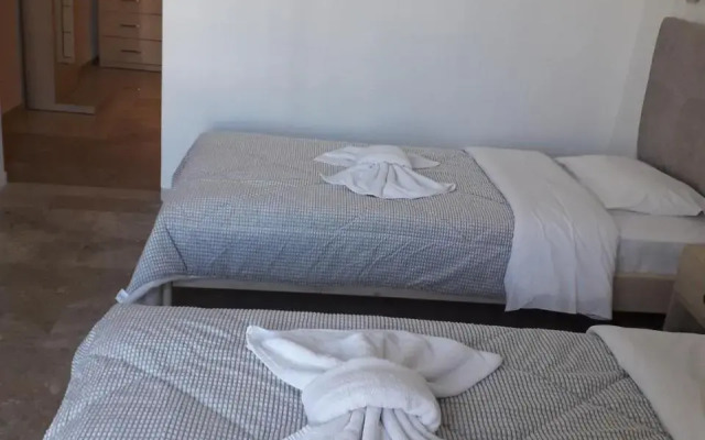 Knossos Hotel