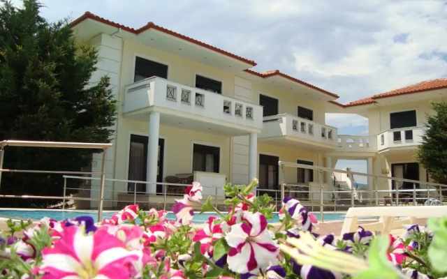 Kourtis