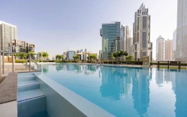 Luxury 1-Bedroom Apartment At Burj Crown.