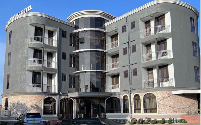 Chevas Hotel