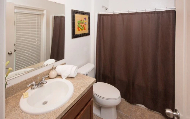 Robert's Cypress Pointe 5 Bedroom Home by Redawning