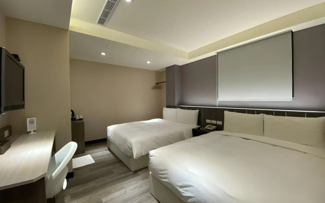 Chair Man Hotel