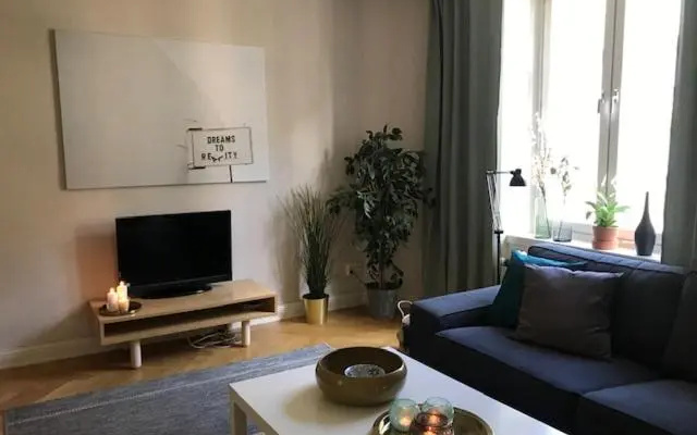 Stylish & light 2 room apartment in SoFo, 60sqm