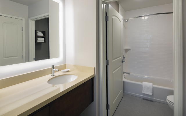 Staybridge Suites Phoenix - Biltmore Area by IHG