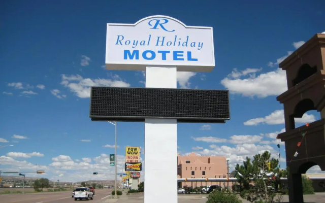 Royal Holiday Motel By Belvilla Gallup I-40