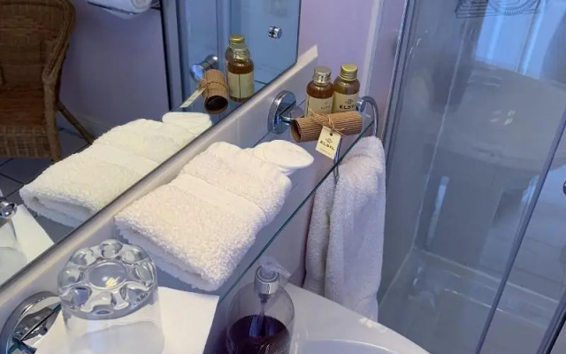 Rivers Edge Bed  Breakfast