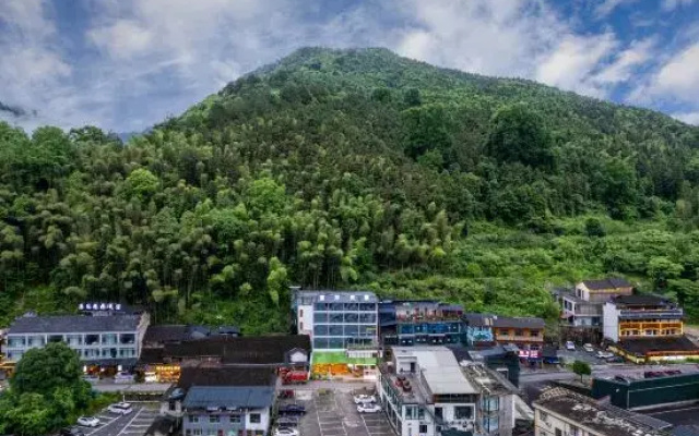 Fubon Homestay (Fanjingshan Scenic Area East Gate)