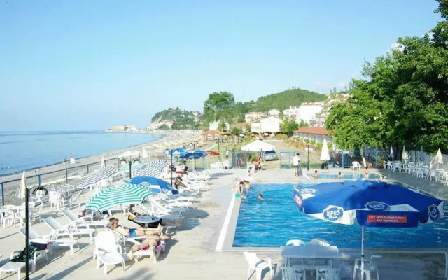 Yakamoz Tatil Koyu