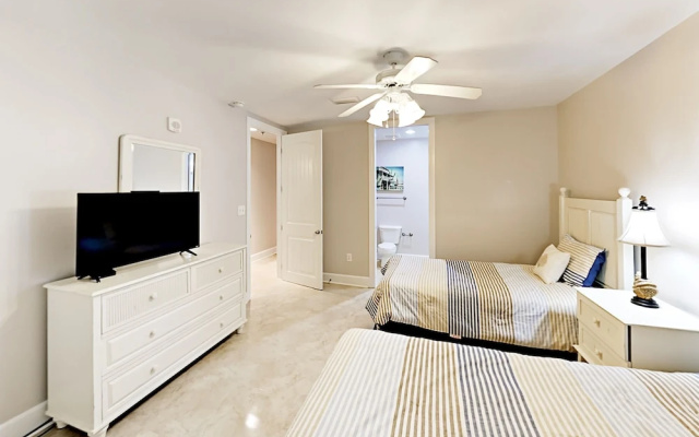Intracoastal Grand Retreat #901 - 5 Br Condo