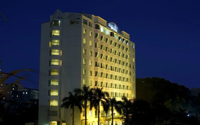 Aloha Ha Long Hotel