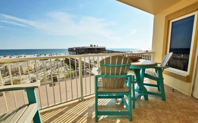 Boardwalk 183 by Youngs Suncoast