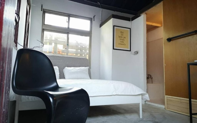 yiyi homestay
