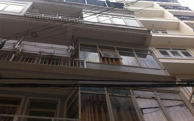 Отель Violet - Bui Thi Xuan Hotel Вьетнам, Далат - отзывы, цены и фото номеров - забронировать отель Violet - Bui Thi Xuan Hotel онлайн вид на фасад