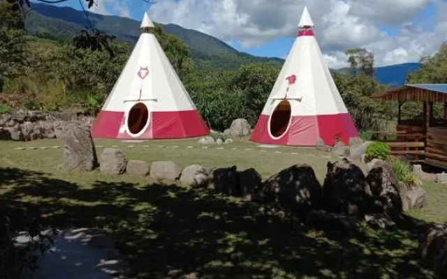 Biosfera Lodge tipi para 3 personas