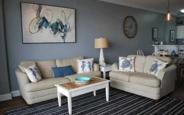 Grand Pointe 607