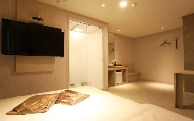 Myeonmok Choi Hotel