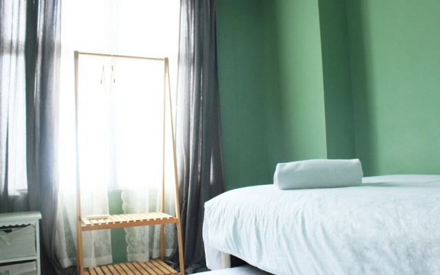 Modern 2BR Apartment at Newton Residence