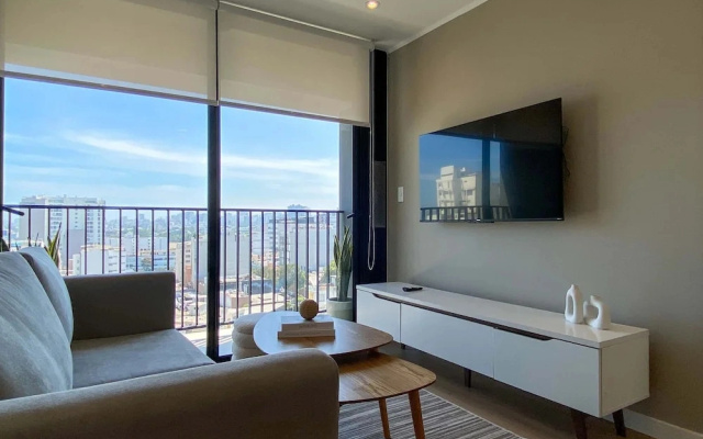 w Amazing 2BR w Balcony View in Miraflores