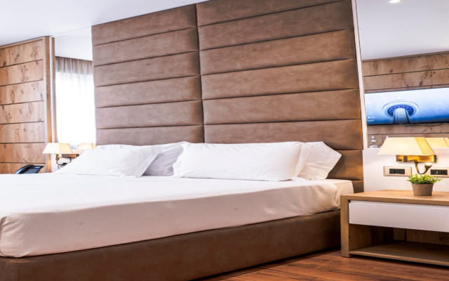 Amfora Hotel  Spa
