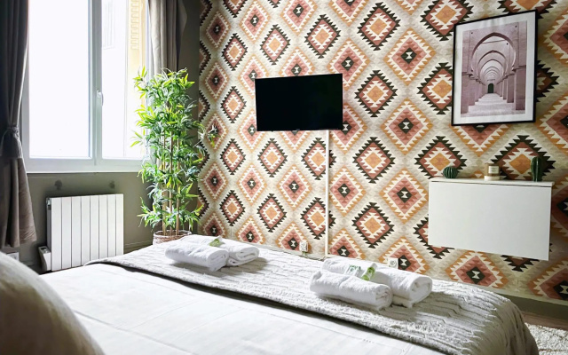 5498 - Le Marais - Best deal