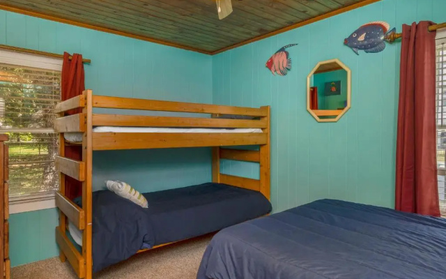 Papas Place by Oak Island Accommodations