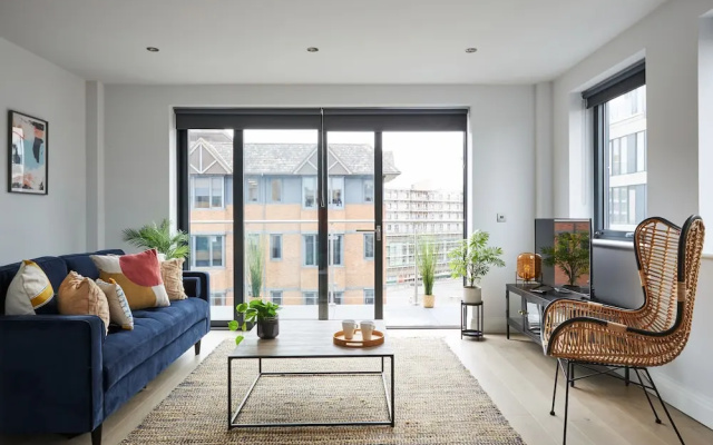Kings Oak House by Viridian Apartments