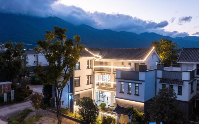 Dali Warm Inn · Peaceful Scenic View Residences (Dali Ancient City Branch)