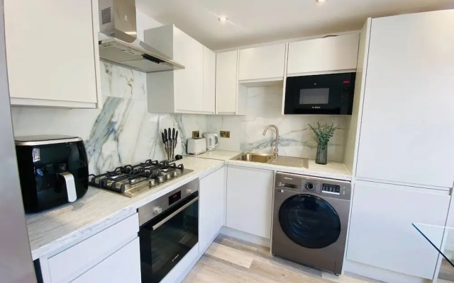 Apartment in Stepney Green