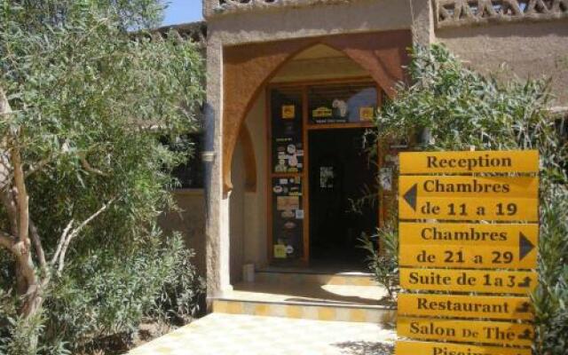 Отель Les Portes Du Desert Марокко, Мерзуга - отзывы, цены и фото номеров - забронировать отель Les Portes Du Desert онлайн вид на фасад