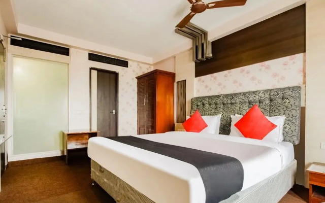 Hotel Raj by OYO
