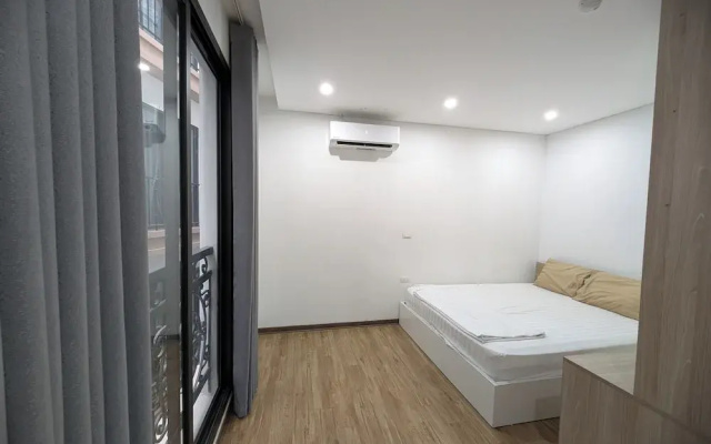 Era Apartment Lac Long Quan