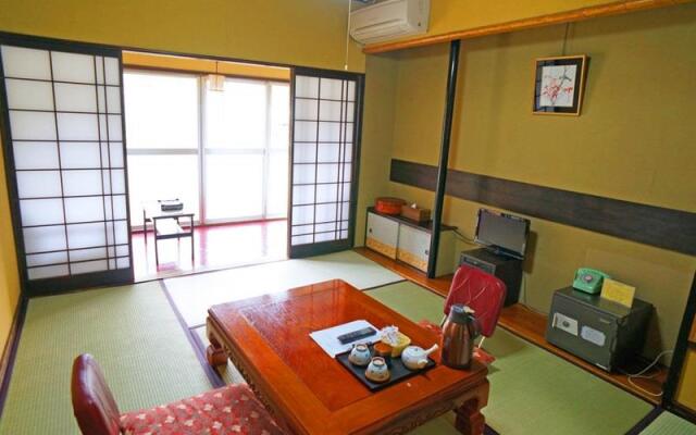 Отель Ryokan Hana to Nagomi No Yado Sankouen Минамиогуни комната для гостей
