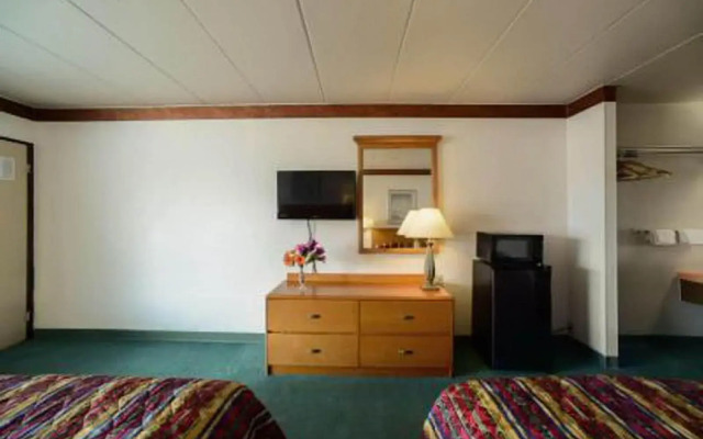 Loyalty Inn Maryville
